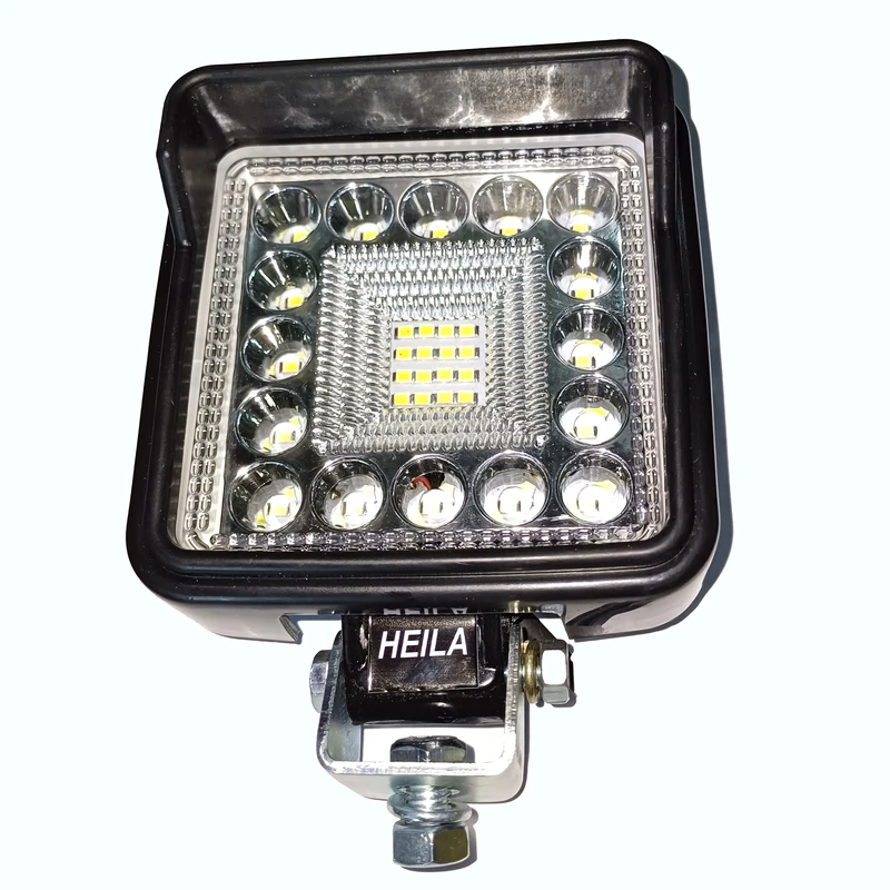 پروژکتور خودرو مدل 32LED کد 110