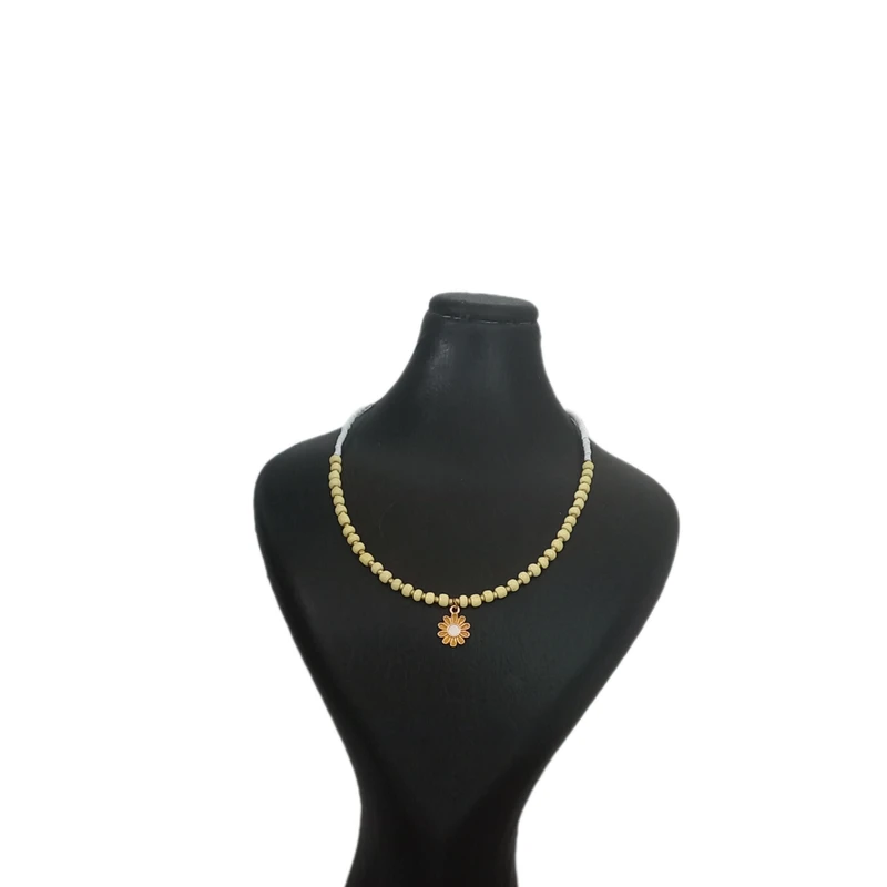 گردنبند دست ساز زنانه مدل گل بابونه