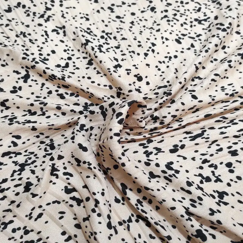 شال زنانه مدل پلیسه شنی منگوله دار