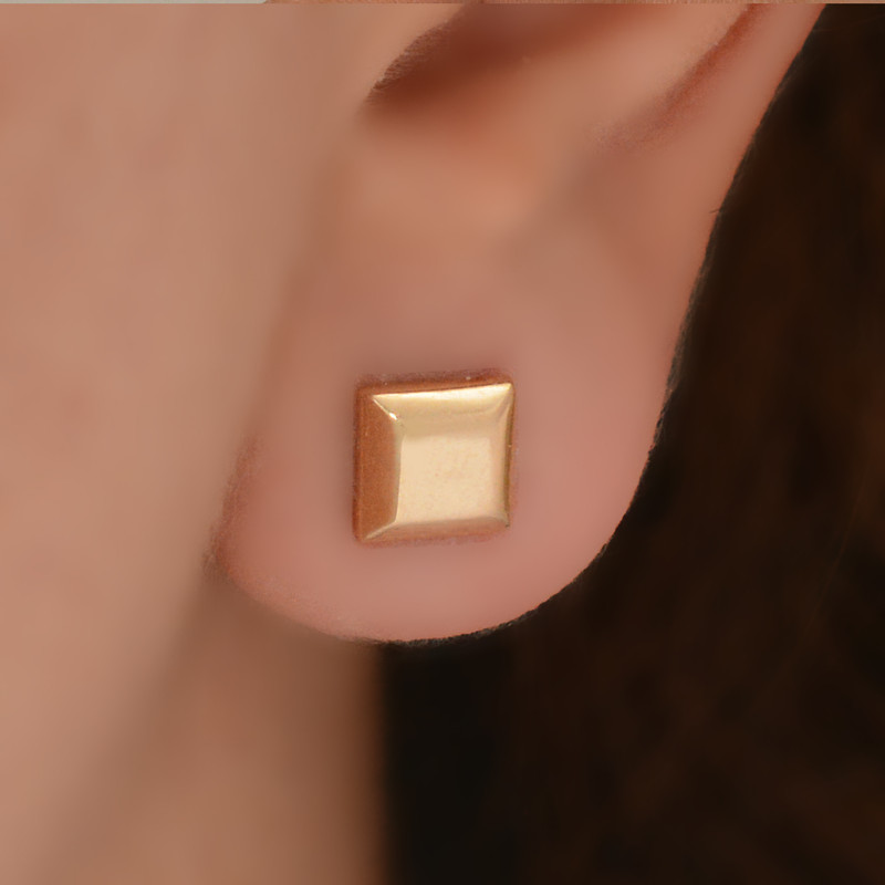 گوشواره طلا 18 عیار زنانه طلای مستجابی مدل مربعی کد 01 گوشواره طلا 18 عیار زنانه طلای مستجابی مدل مربعی کد 01