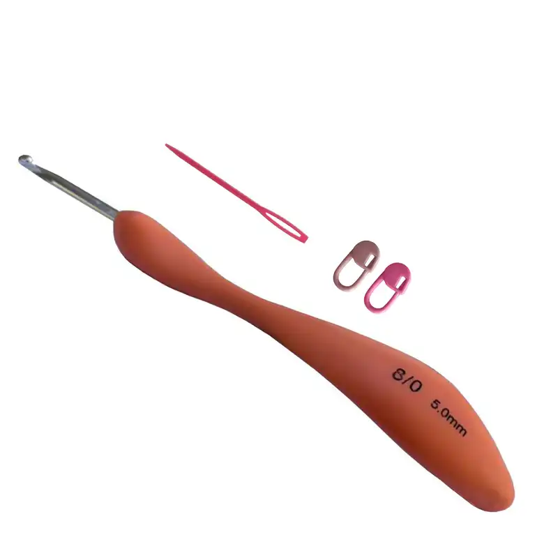 قلاب بافتنی مدل ZHL-D8.0-5.0MM به همراه سنجاق نشانه گذار بافتنی و سوزن دوخت کاموا مجموعه 4 عددی