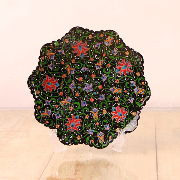 بشقاب مس و پرداز آرانیک گرد  رنگ مشکی طرح شاه عباسی1 مدل 1000100009 بشقاب مس و پرداز آرانیک گرد  رنگ مشکی طرح شاه عباسی1 مدل 1000100009