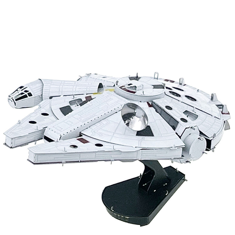 ساختنی مدل Millennium Falcon