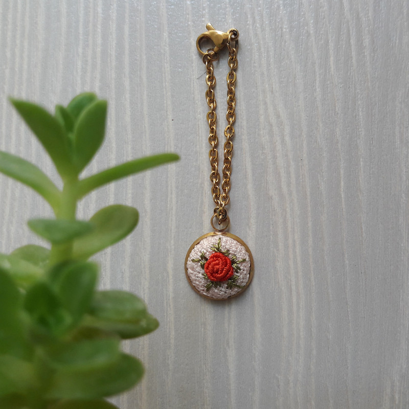 آویز ساعت زنانه کد AZ22