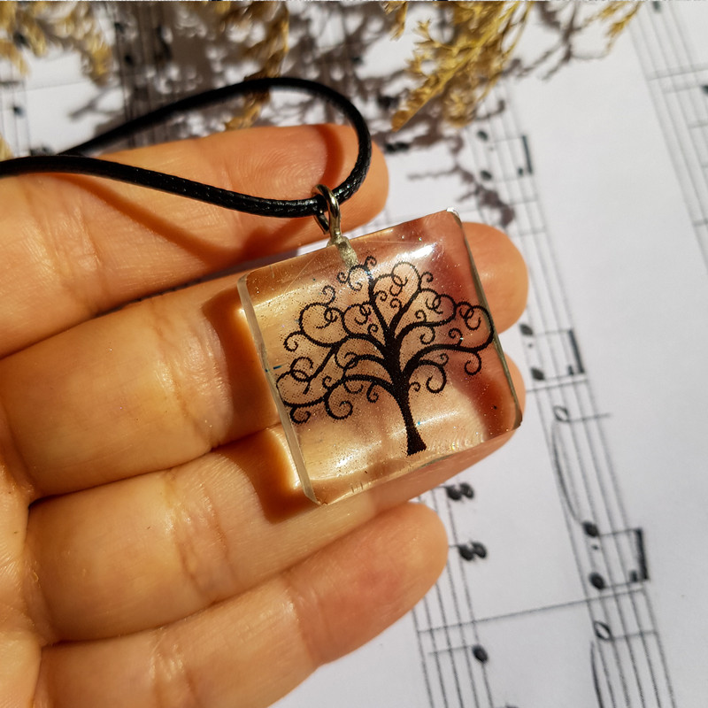 گردنبند دخترانه مدل رزینی طرح درخت