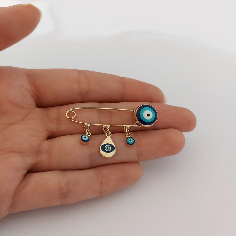 سنجاق سینه دخترانه مدل چشم نظر G1096 سنجاق سینه دخترانه مدل چشم نظر G1096