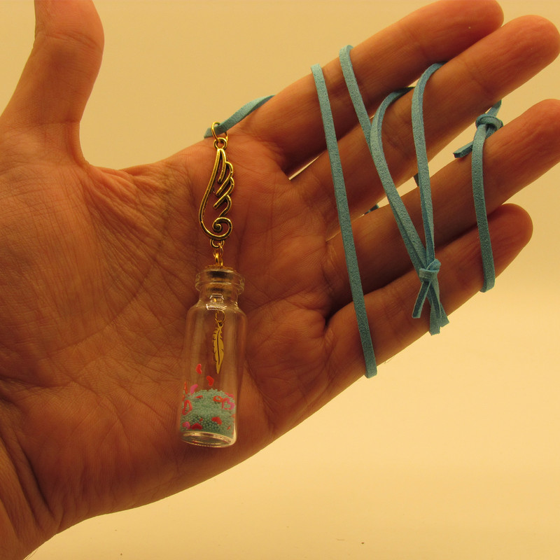 گردنبند دخترانه طرح بطری و پر کد NEC002 گردنبند دخترانه طرح بطری و پر کد NEC002