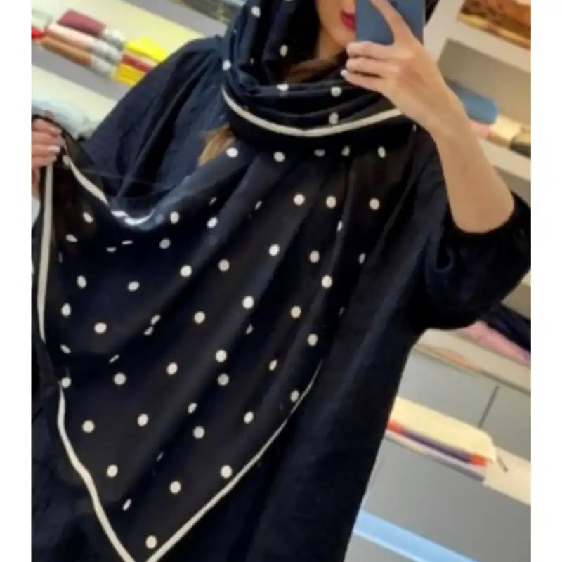 شال زنانه مدل نخی توپی کد 1894