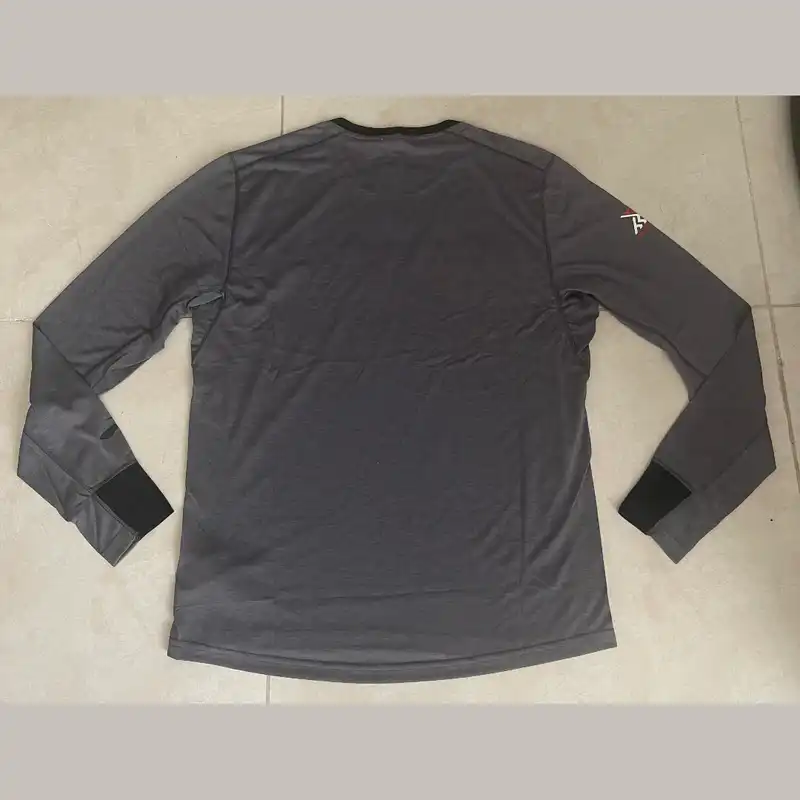 تی شرت ورزشی مردانه بروکس مدل ER20