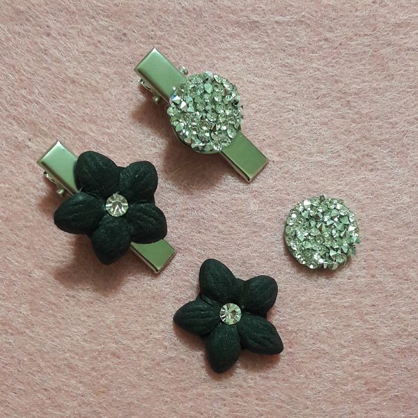 گیره روسری زنانه کد 11 به همراه رویه یدکی مجموعه 4 عددی