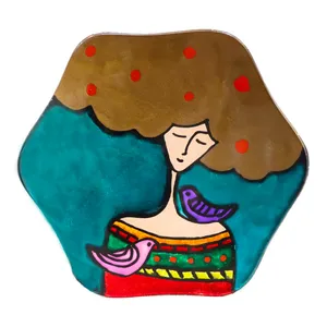 بشقاب دست ساز ویترای طرح دختر و پرنده