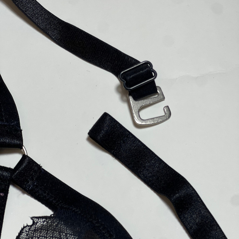 سوتین زنانه مدل هارنس دار گیپور