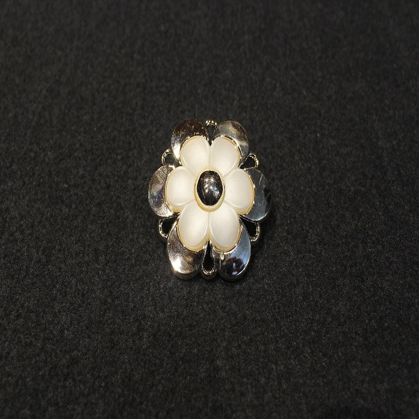 گل سینه زنانه کد Ki 01-220 گل سینه زنانه کد Ki 01-220