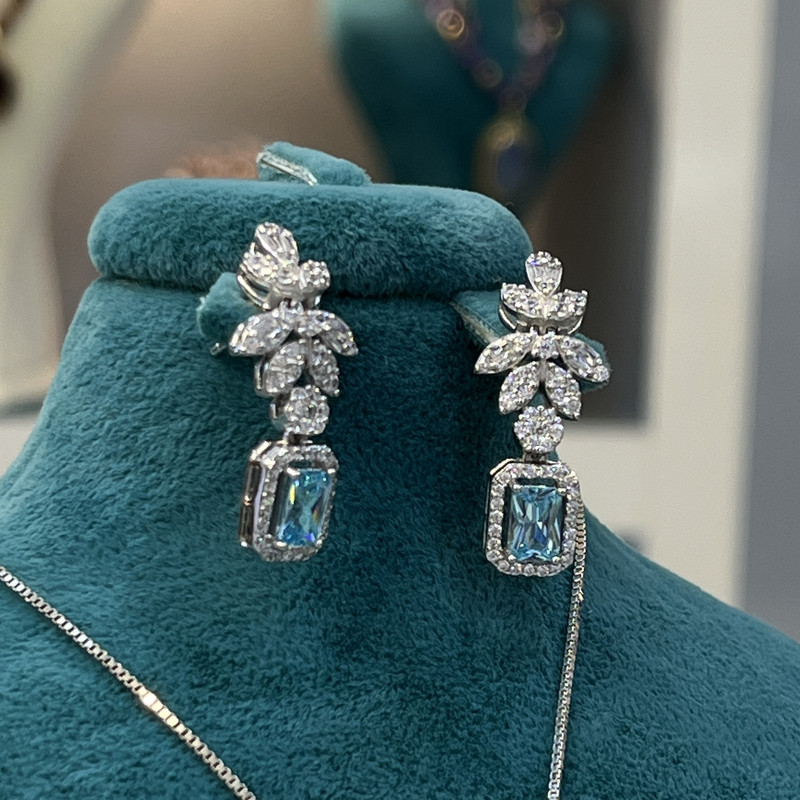 نیم ست نقره زنانه مدل جواهری نگین های اتریشی و روکش رادیوم کد 0011 نیم ست نقره زنانه مدل جواهری نگین های اتریشی و روکش رادیوم کد 0011