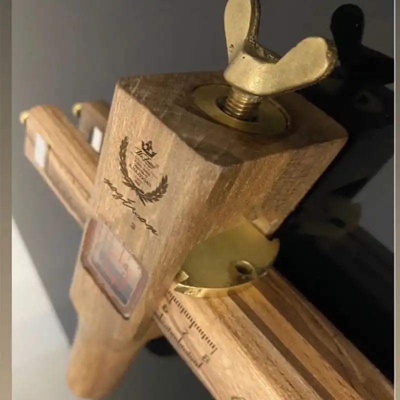 دستگاه کمربند بر چرم مدل چوب گردو کد NZ62