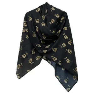 روسری زنانه مدل نخی چهارفصل دست دوز کد 1906