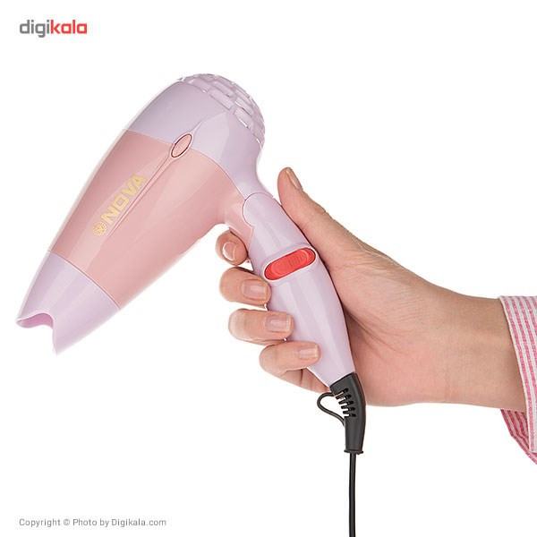 سشوار مسافرتی نوا مدل N-662، موتور DC، با توان مصرفی 1000 وات، دارای فناوری تولید یون، دسته‌ی تاشو، با حالت حجم‌دهنده، وزن 160 گرم، تنظیم حرارت 3 حالته و کنترل سرعت 2 حالته، یک عدد سری متمرکز‌کننده