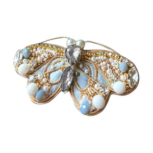 گل سینه زنانه طرح پروانه مدل 174