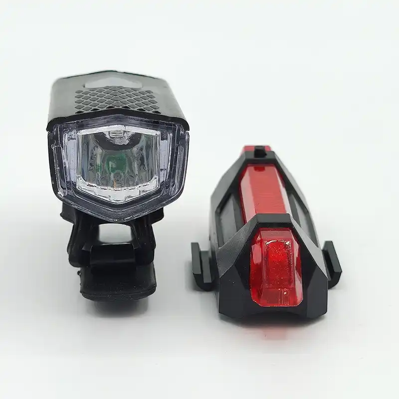 چراغ جلو و عقب دوچرخه مدل شارژی 200 لومن کد 760