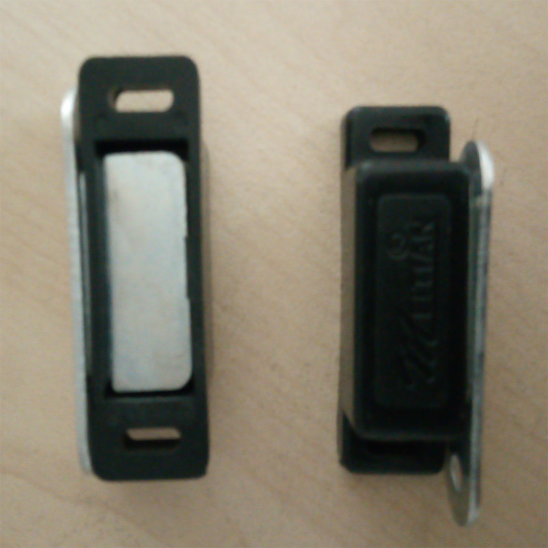 مگنت کابینت میتیان کد 03 بسته 3 عددی