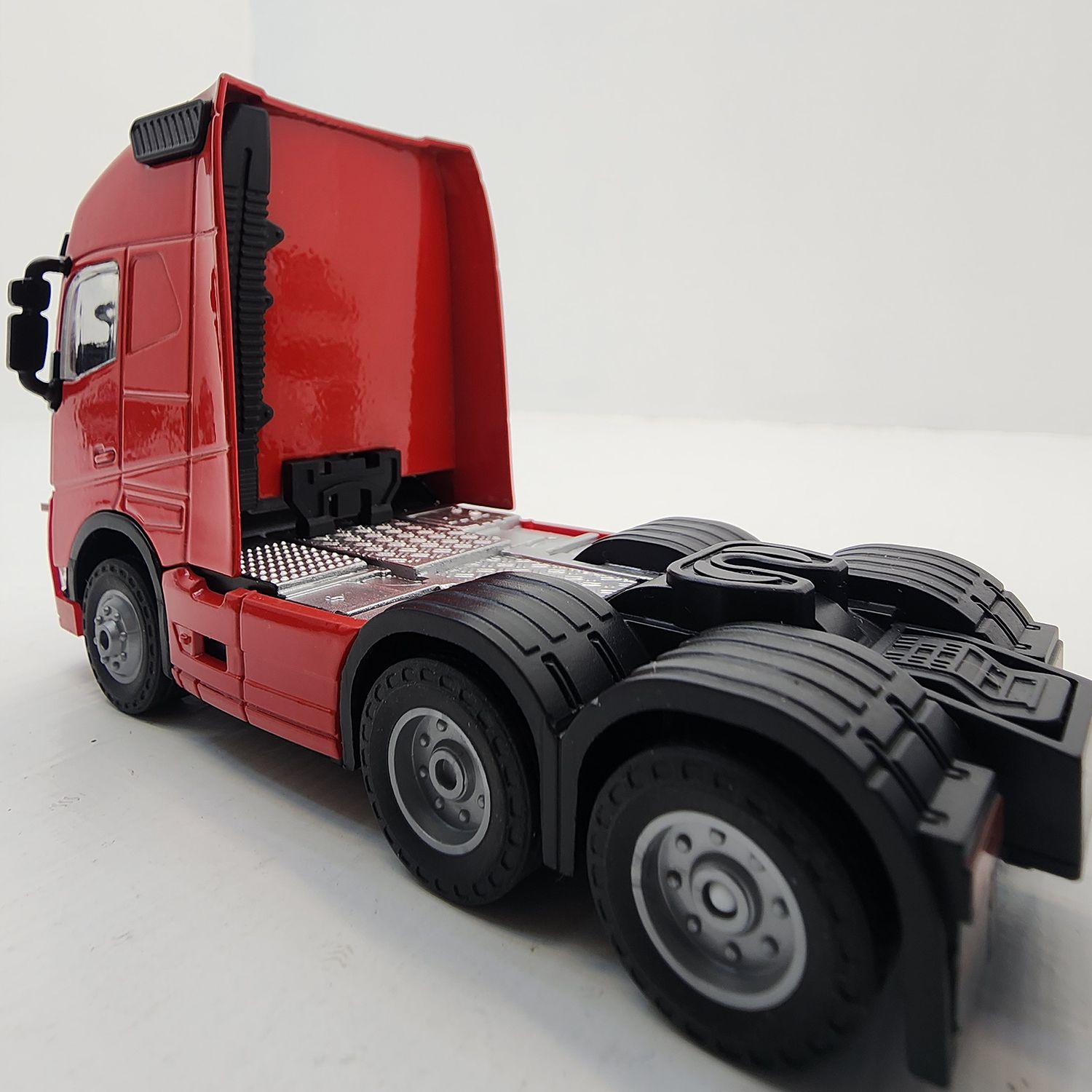 ماشین بازی ناب سل مدل 10 چرخ VOLVO FH طرح دو محور -  - 9