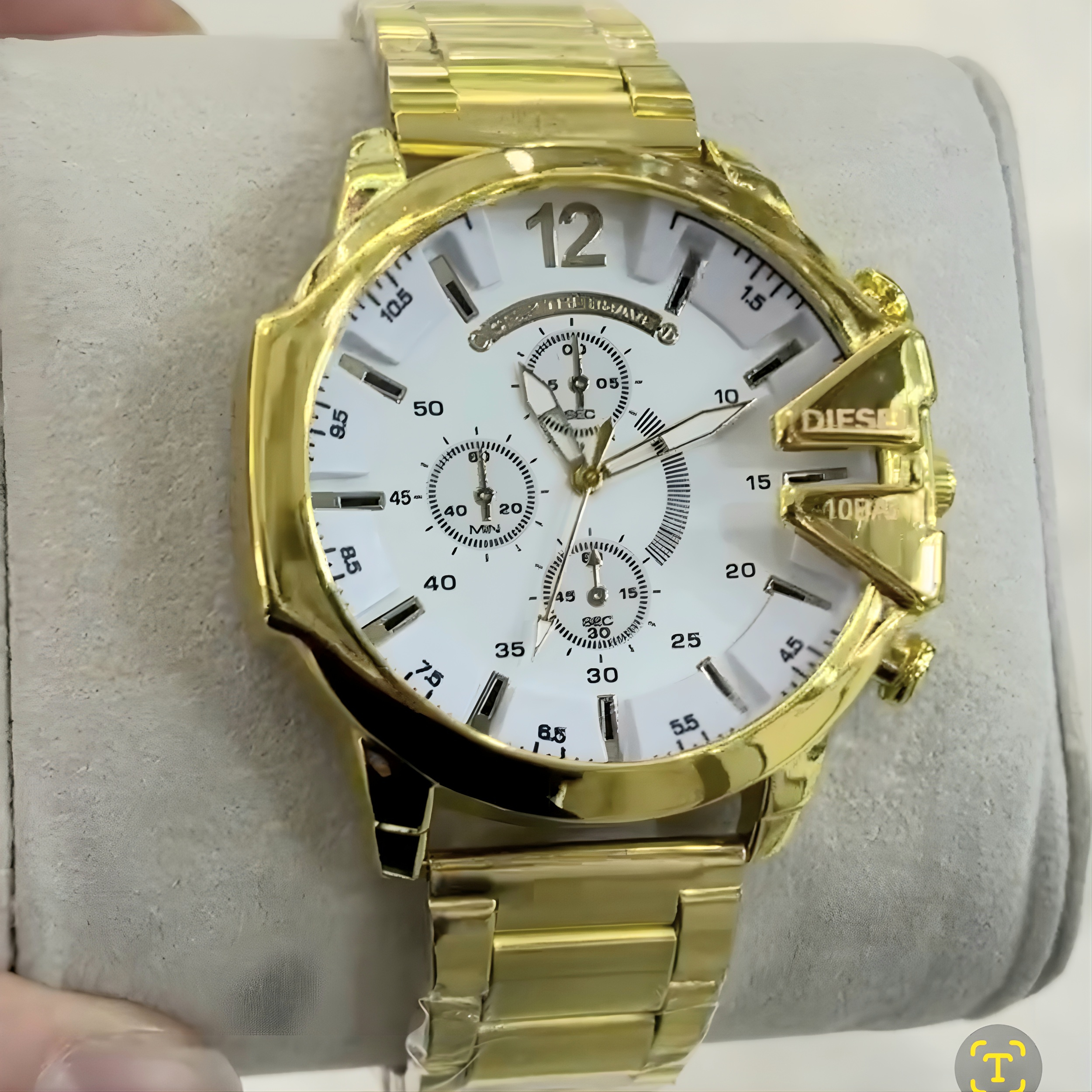 ساعت مچی عقربهای مردانه مدل اسپرت شاخدار کد Dzl 1