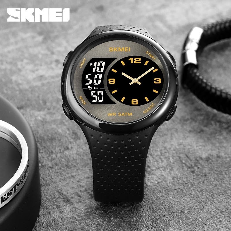 ساعت مچی دیجیتال اسکمی مدل سه زمانه کرنوگراف بند پیو 1899 Y