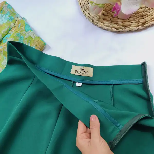 دامن زنانه ال سون مدل دوخط کد PH825 به همراه جوراب