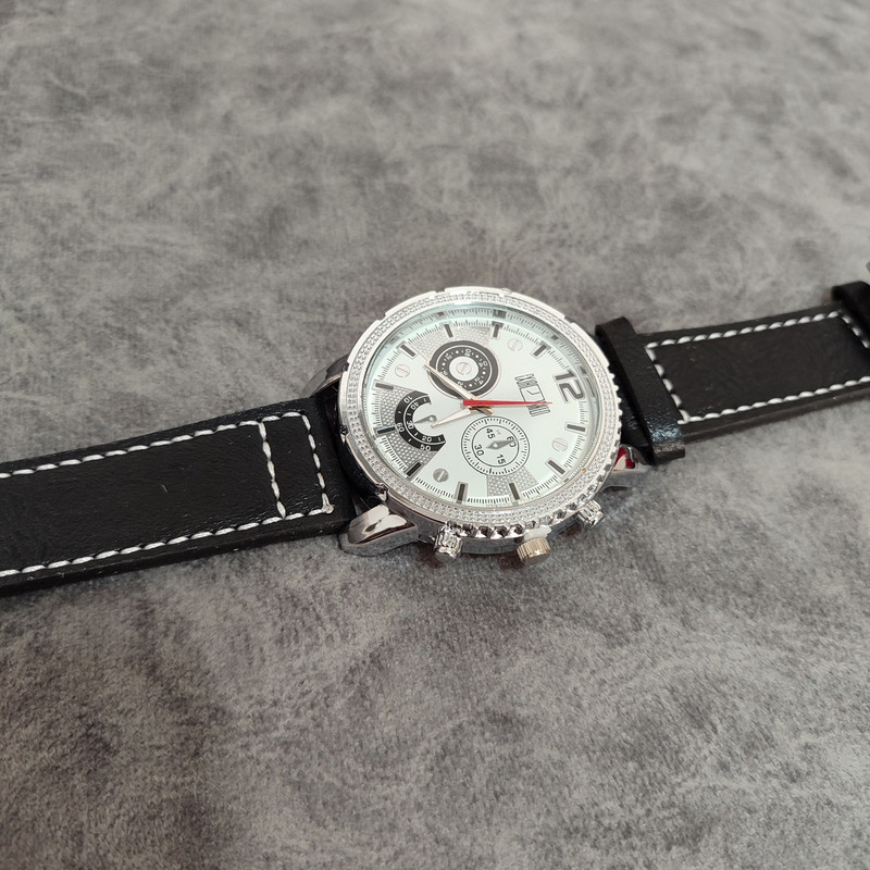 ساعت مچی عقربه‌ای مردانه مدل  بند چرمی کد 0019