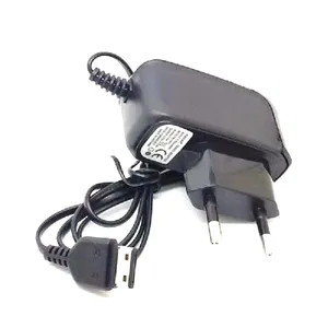 شارژردیواری مدل D880