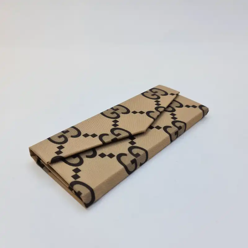 قاب عینک مدل 007 - مثلثی - تاشو