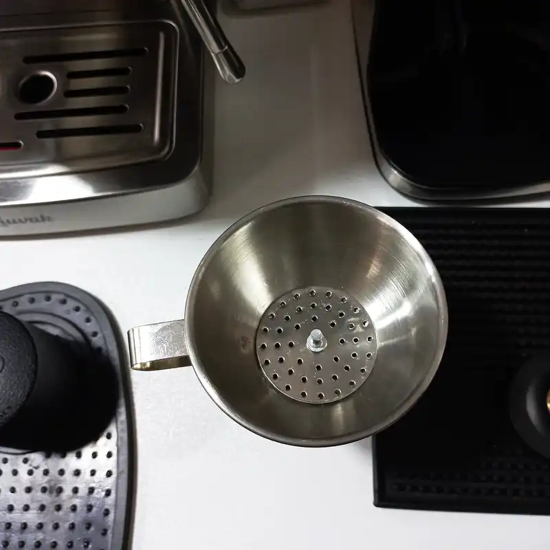 قیف لاواتزا مدل استرینر دار کد 4455