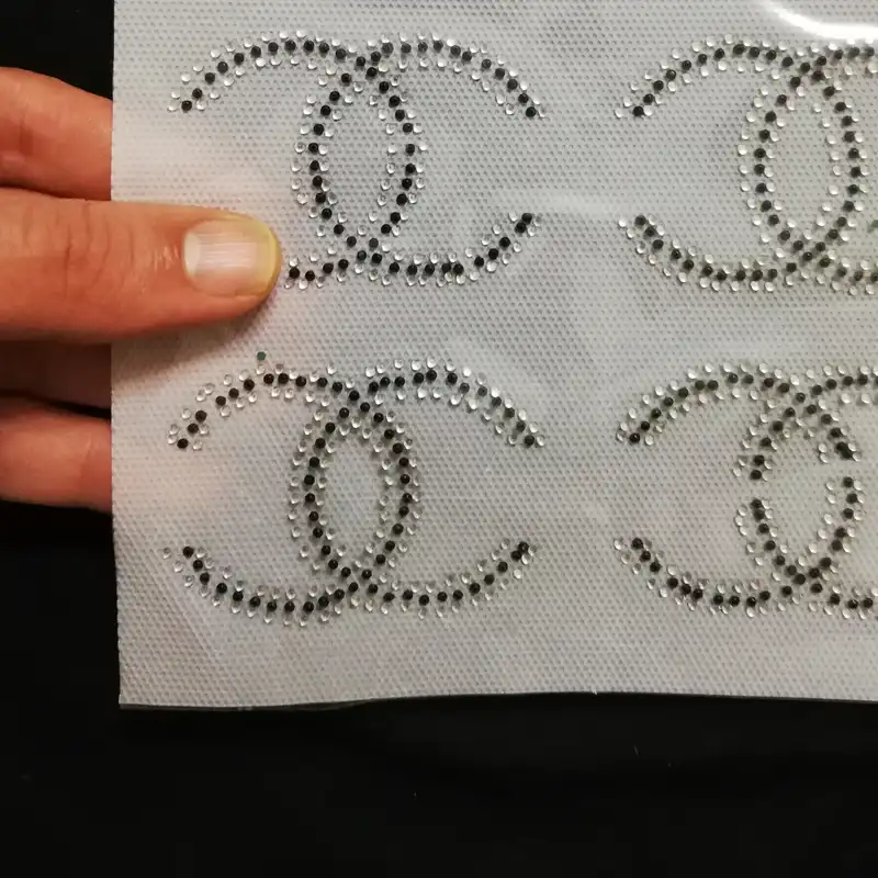 نگین حرارتی لباس کد Fe-01 بسته ۴ عددی