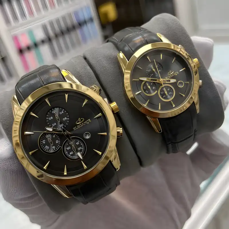 ست ساعت مچی عقربه ای زنانه و مردانه الگانس مدل بند چرمی تک موتوره کد 04