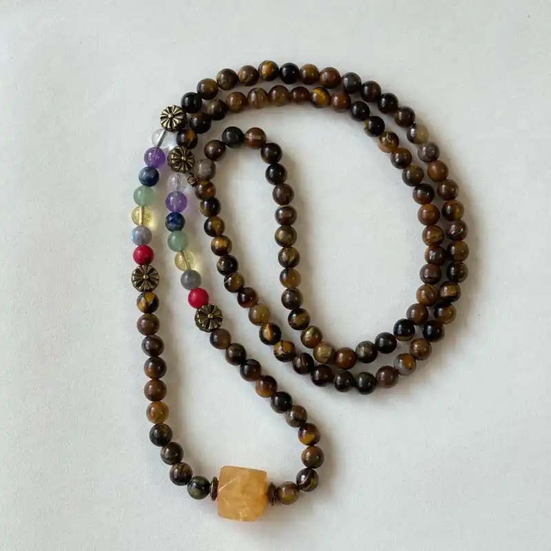 گردنبند مدل هفت چاکرا چشم ببر و مهره سیترین