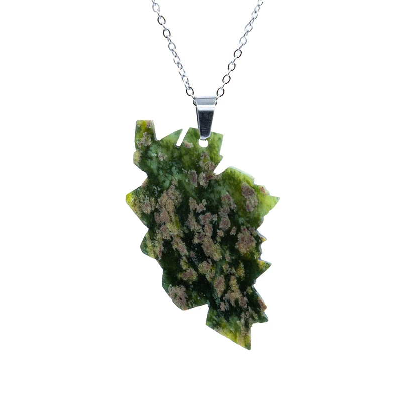 گردنبند زنانه مانا جم مدل نقشه ایران سنگ جید