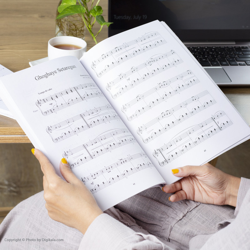 کتاب چهل آهنگ برگزیده برای پیانو اثر ناصر جهان آرای انتشارات چندگاه کتاب چهل آهنگ برگزیده برای پیانو اثر ناصر جهان آرای انتشارات چندگاه