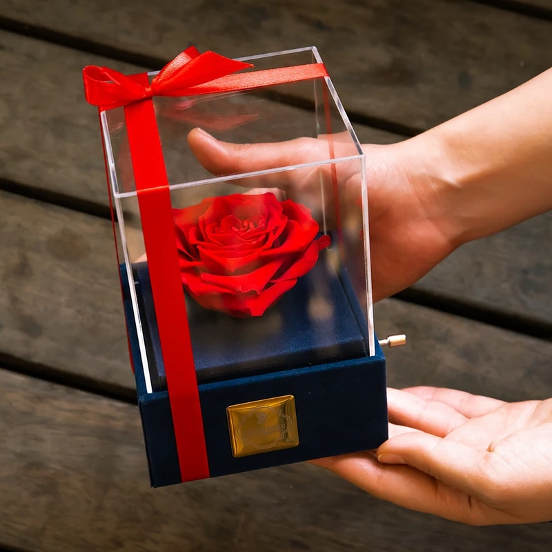 عکس شماره 2 : جعبه موزیکال دکوفیوره مدل رز جاودان ملودی عاشقانه love