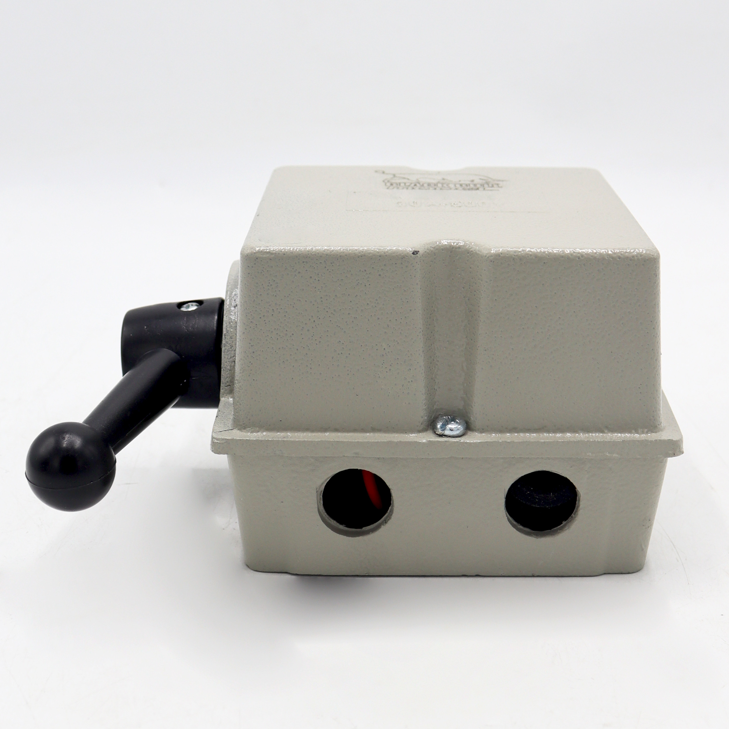 کلید بالابر ساختمانی مدل بلک بول کد YP-P-30AMP