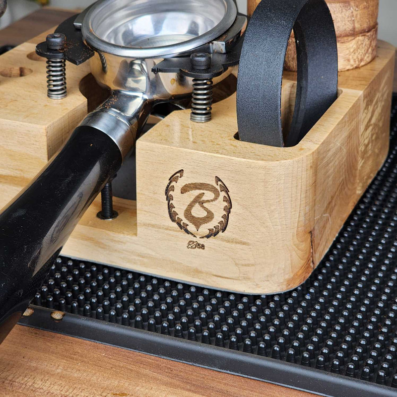 استند پرتافیتلر باریستا اسپیس مدل چوبی کد 51 استند پرتافیتلر باریستا اسپیس مدل چوبی کد 51