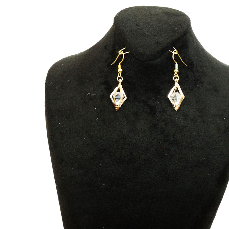 گوشواره زنانه مدل لوزی کد 09 گوشواره زنانه مدل لوزی کد 09