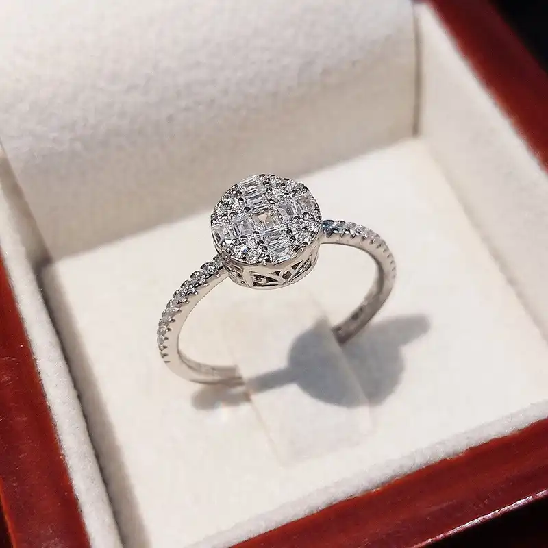 انگشتر نقره زنانه جی تی ای مدل امرالدکات