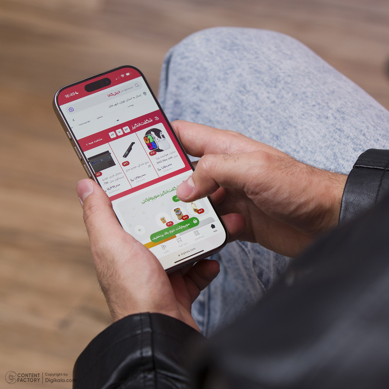 گوشی موبایل اپل مدل iPhone 16 Pro ZAA دو سیم کارت ظرفیت 1 ترابایت و رم 8 گیگابایت