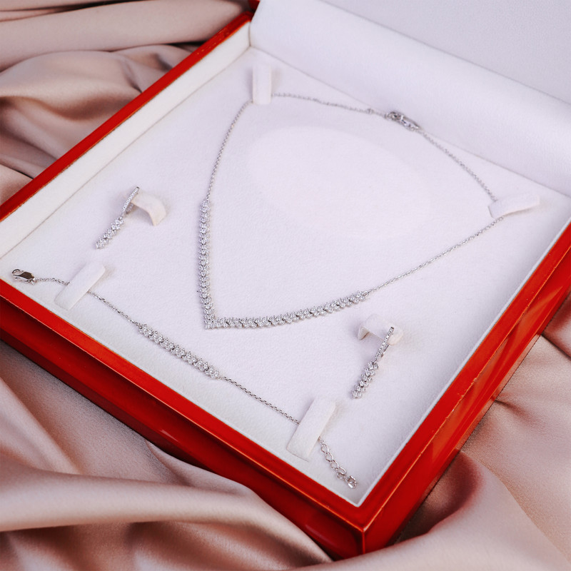 نیم ست نقره زنانه جی تی ای مدل جی نایس نیم ست نقره زنانه جی تی ای مدل جی نایس