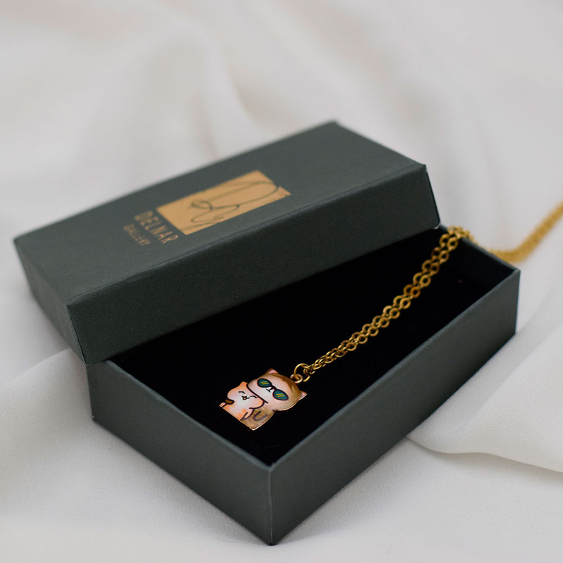 گردنبند دخترانه دلنار گالری مدل پیشی عینکی بامزه گردنبند دخترانه دلنار گالری مدل پیشی عینکی بامزه