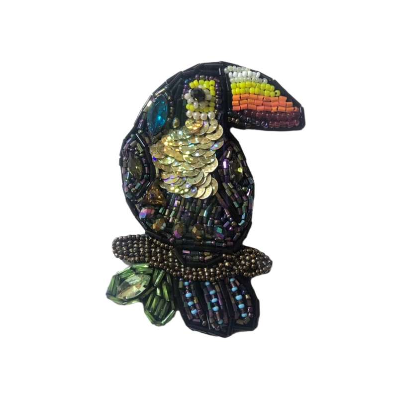 گل سینه دخترانه مدل جواهر دوزی