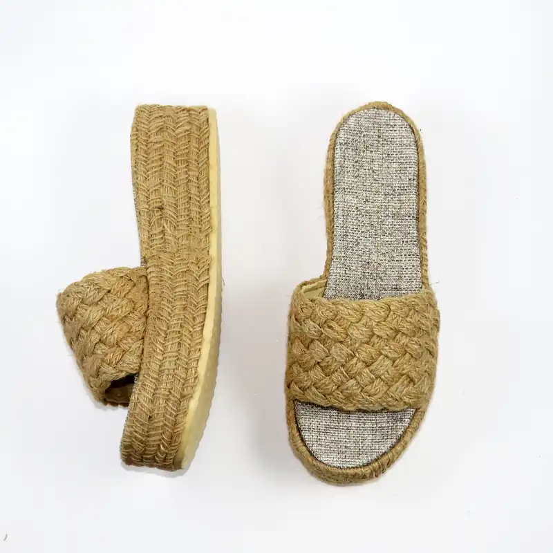 دمپایی زنانه مدل حصیری کد G_Lnd_003