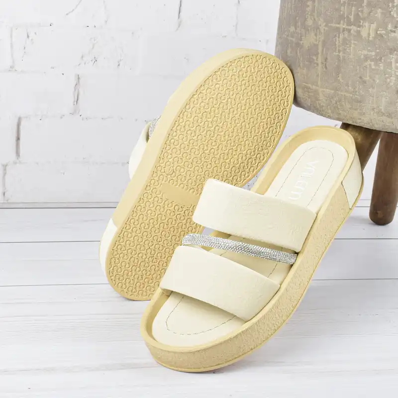 دمپایی زنانه مدل کاتانیا کد CR.2944