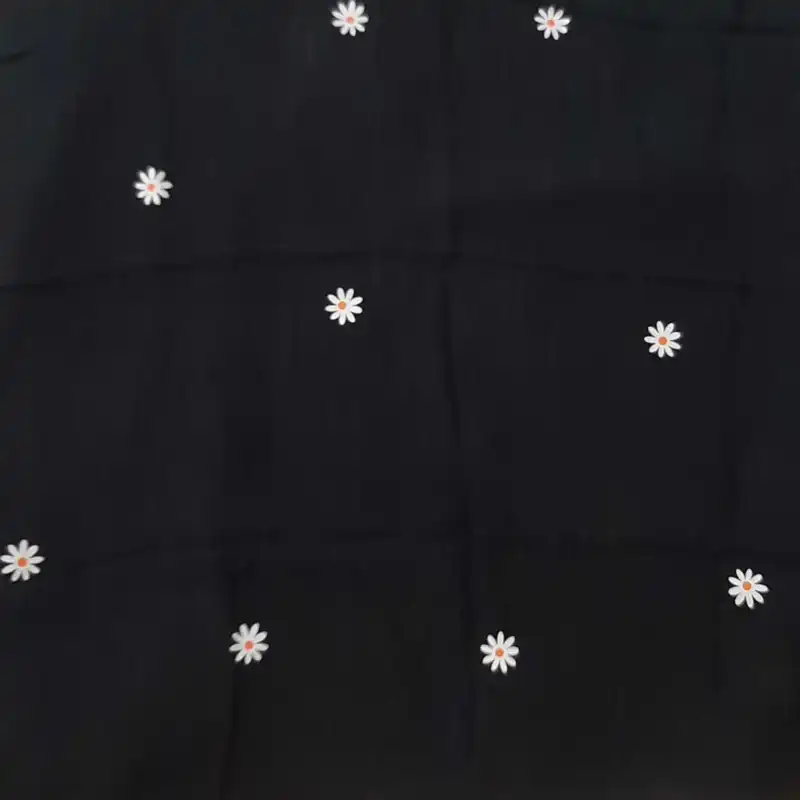 روسری زنانه مدل بابونه برچسبی