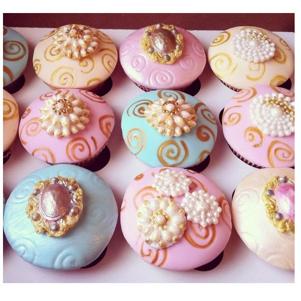 سیلیکون قالب گیری به گز مدل نگین 3 تایی